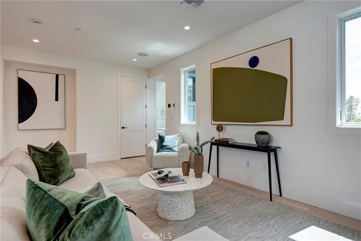 1405 Priscilla Lane, Newport Beach, California 92660