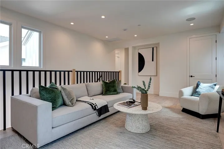 1405 Priscilla Lane, Newport Beach, California 92660