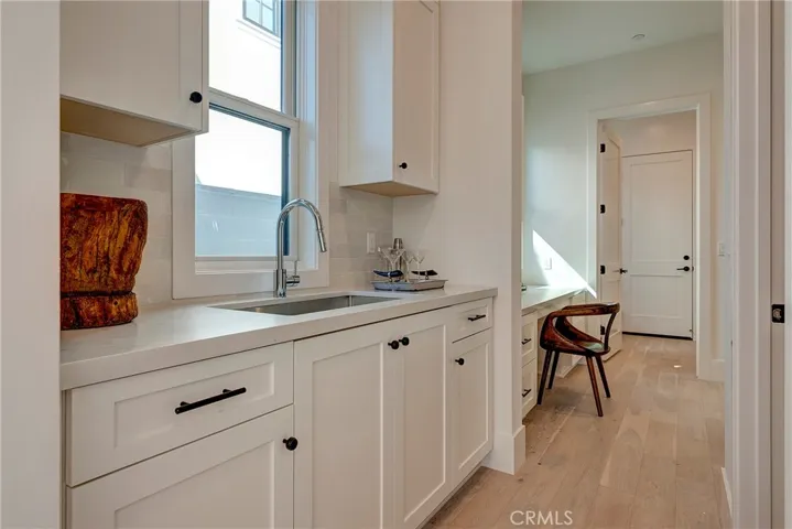 1405 Priscilla Lane, Newport Beach, California 92660