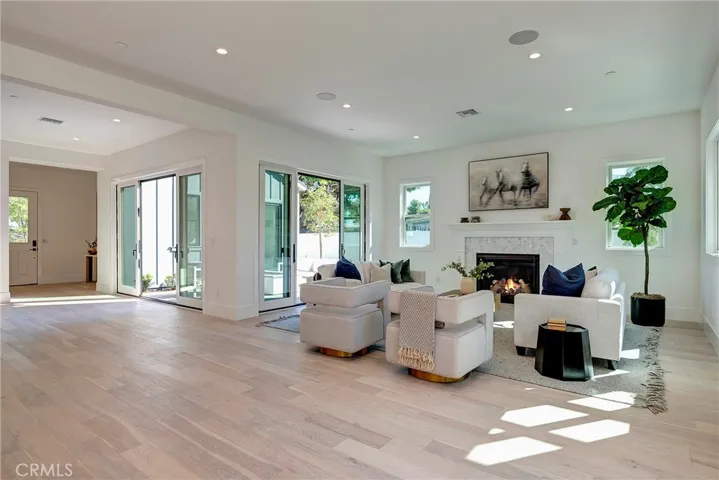 1405 Priscilla Lane, Newport Beach, California 92660