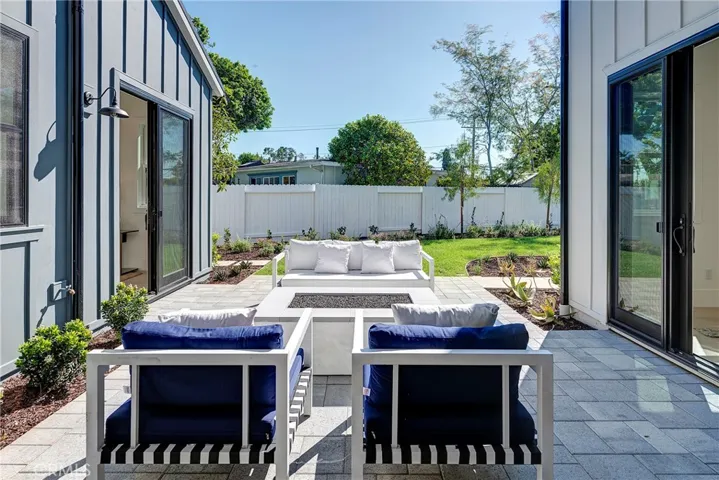 1405 Priscilla Lane, Newport Beach, California 92660
