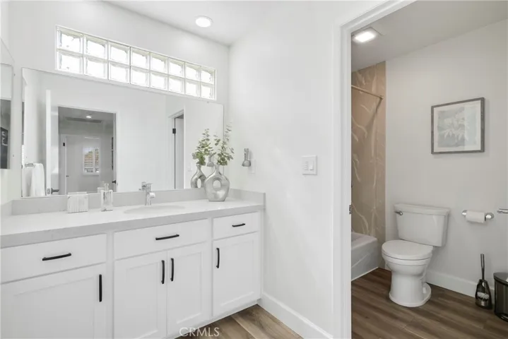 Upstairs Full Bath
