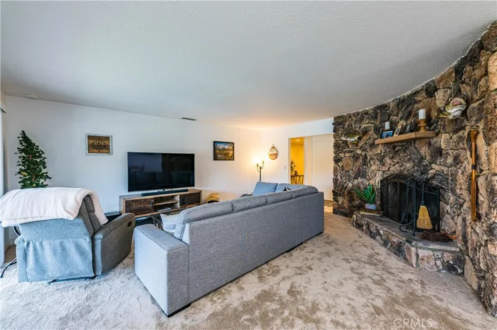22745 Water View Drive, Canyon Lake, California 92587