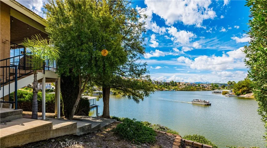 22745 Water View Drive, Canyon Lake, California 92587