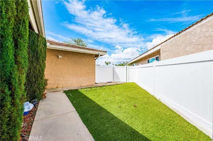 22745 Water View Drive, Canyon Lake, California 92587