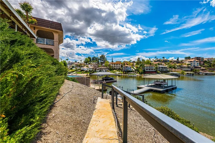 22745 Water View Drive, Canyon Lake, California 92587