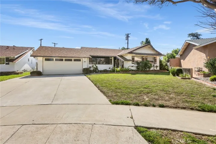 22116 Hemmingway Street, Canoga Park, California 91304