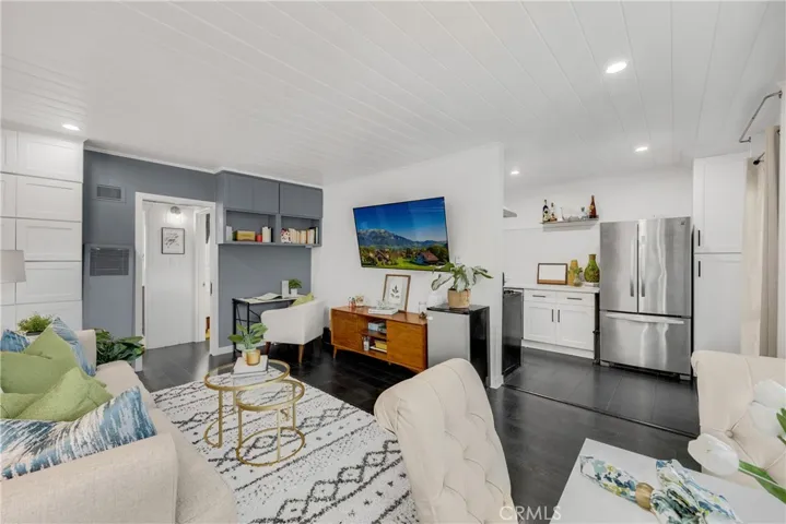 438 Cedar Avenue 14, Long Beach, California 90802