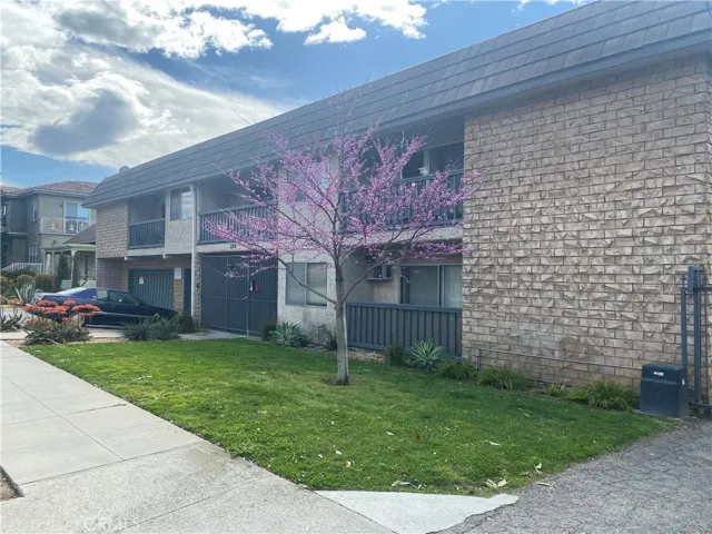 824 E Windsor Road, Glendale, California 91205