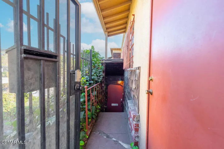 002_2142ncahuengablvd_2