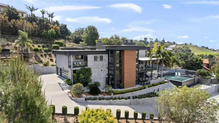 121 S Peralta Hills Drive, Anaheim Hills, California 92807