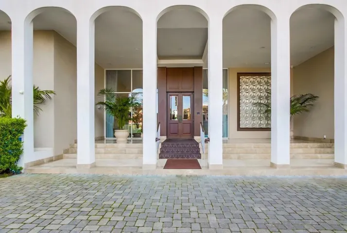 Front Entry to the Seville