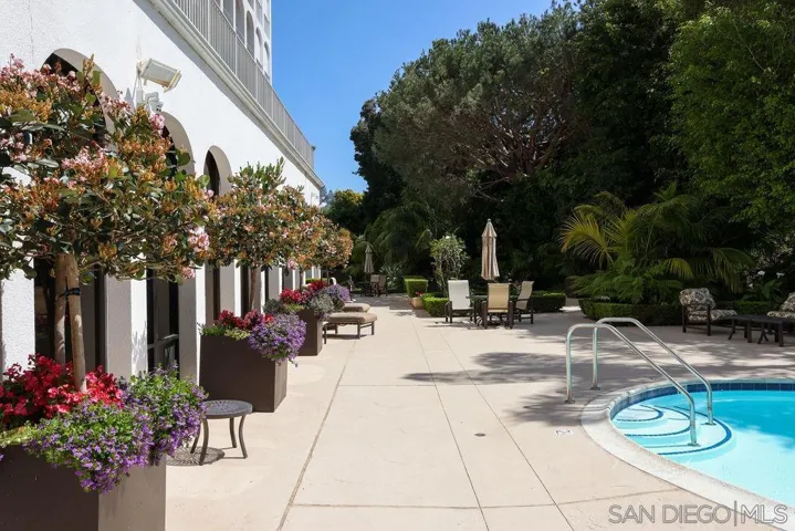 Swimming Pool/Hot Tub/Sauna