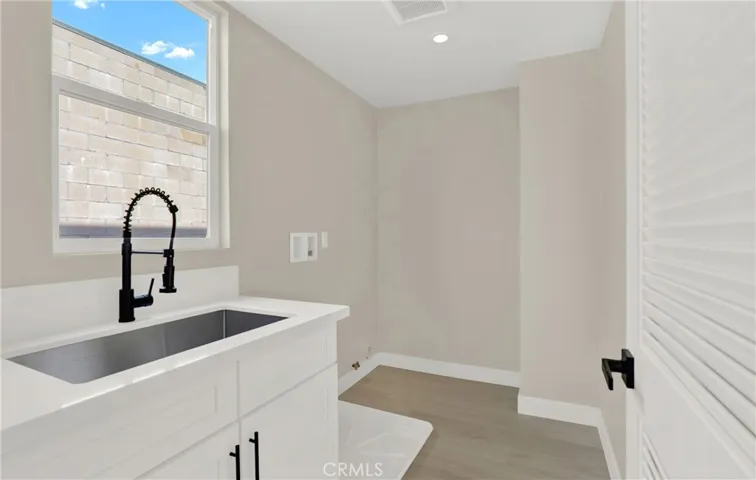 Large Laundry Room