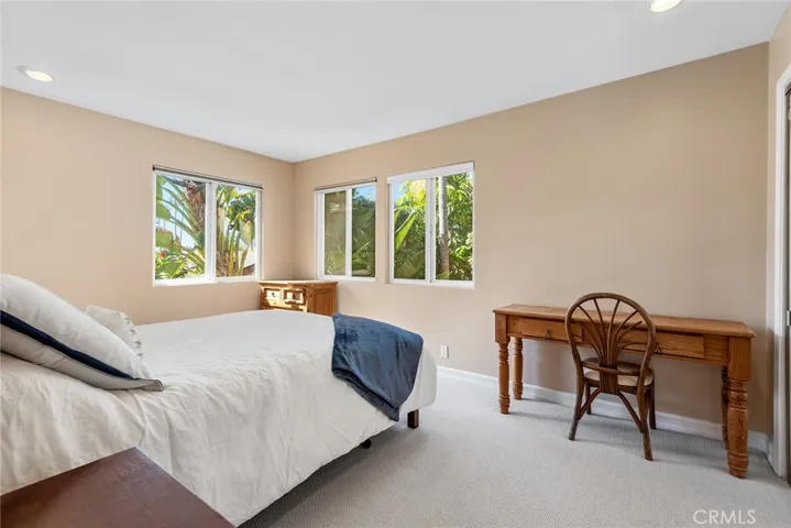 2770 Bayshore Avenue, Ventura, California 93001