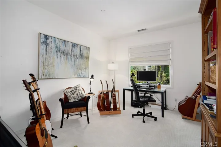1921 Hazel Nut Court, Agoura Hills, California 91301