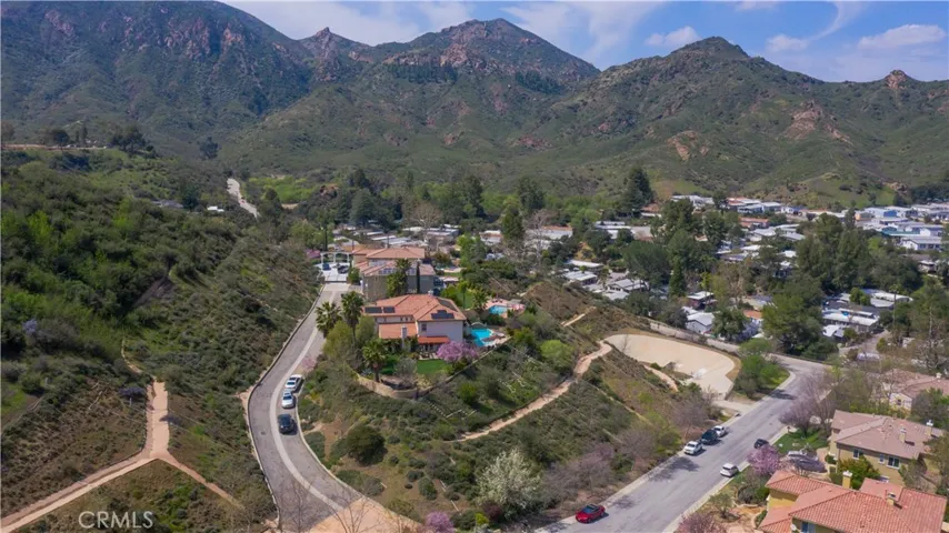 1921 Hazel Nut Court, Agoura Hills, California 91301