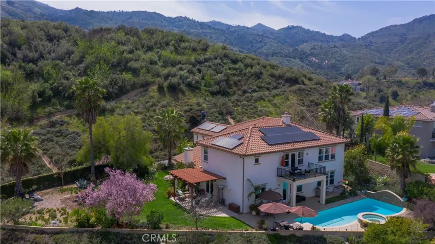1921 Hazel Nut Court, Agoura Hills, California 91301