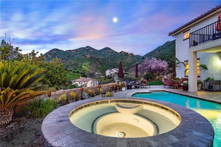 1921 Hazel Nut Court, Agoura Hills, California 91301