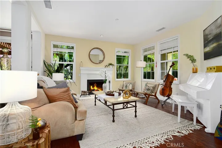1921 Hazel Nut Court, Agoura Hills, California 91301