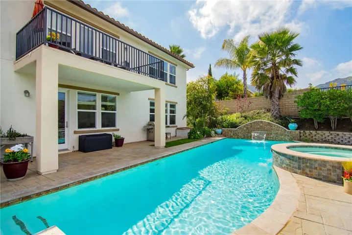 1921 Hazel Nut Court, Agoura Hills, California 91301