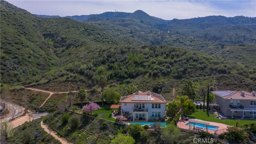 1921 Hazel Nut Court, Agoura Hills, California 91301