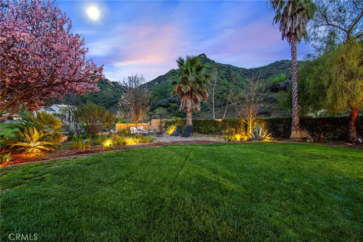 1921 Hazel Nut Court, Agoura Hills, California 91301