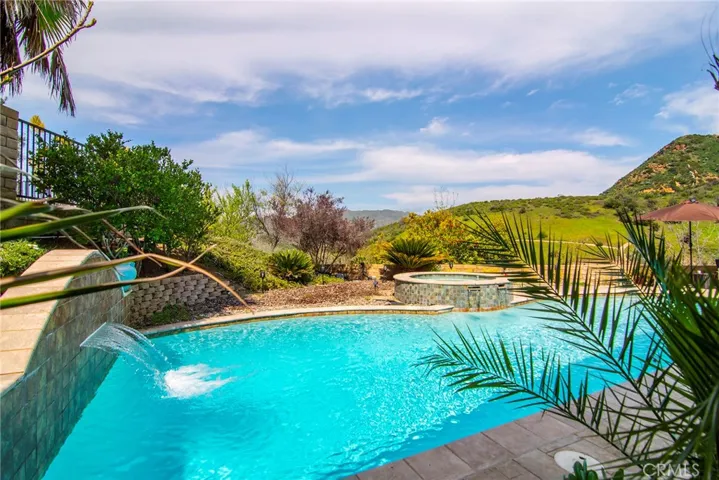 1921 Hazel Nut Court, Agoura Hills, California 91301