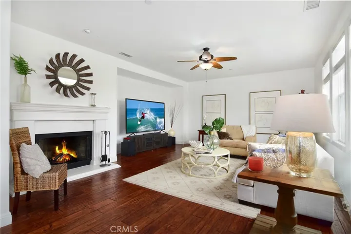1921 Hazel Nut Court, Agoura Hills, California 91301
