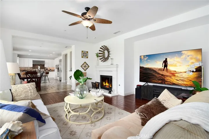 1921 Hazel Nut Court, Agoura Hills, California 91301