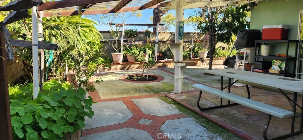 17714 San Candelo Street, Fountain Valley, California 92708