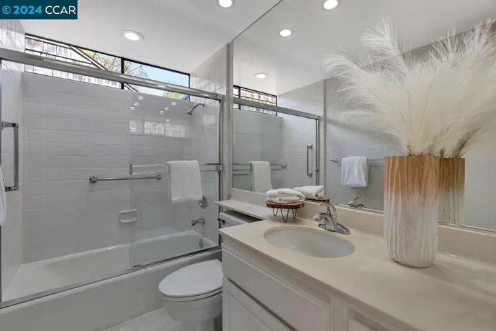 1962 Rim Ridge Ct, Walnut Creek, California 94597