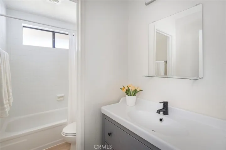 28888 Conejo View Drive, Agoura Hills, California 91301