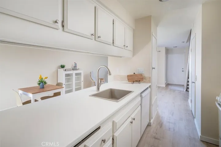 28888 Conejo View Drive, Agoura Hills, California 91301