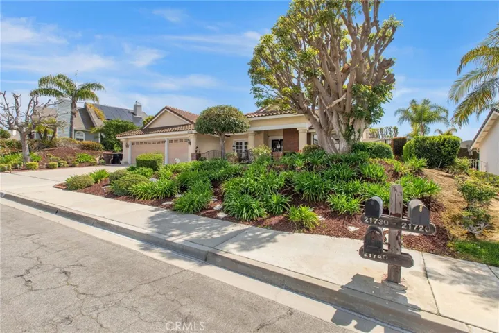 21730 Thistledown Circle, Yorba Linda, California 92887
