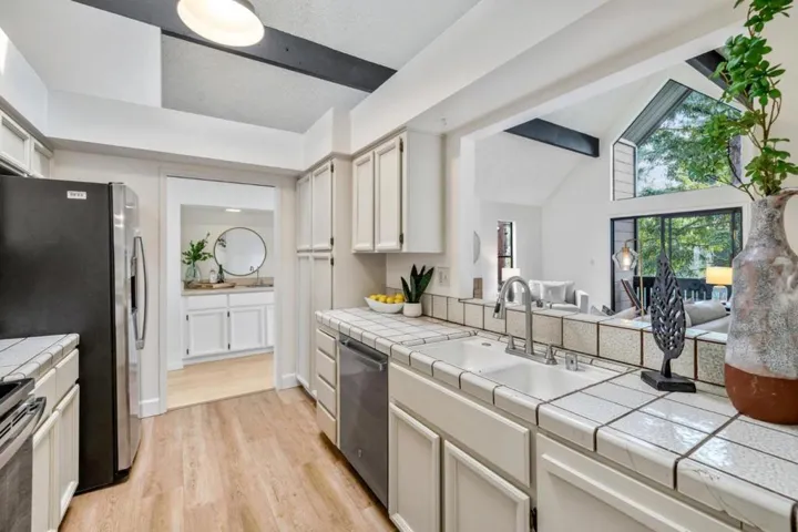 4104 Thain Way, Palo Alto, California 94306