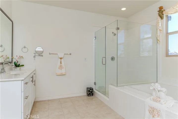 2238 N Lyon Street, Santa Ana, California 92705