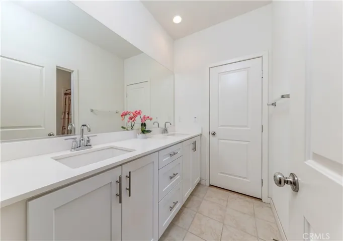 2238 N Lyon Street, Santa Ana, California 92705