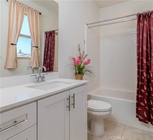 2238 N Lyon Street, Santa Ana, California 92705