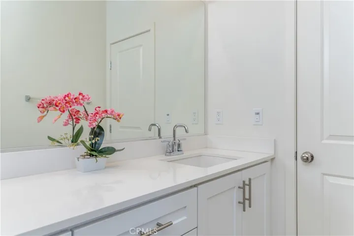 2238 N Lyon Street, Santa Ana, California 92705