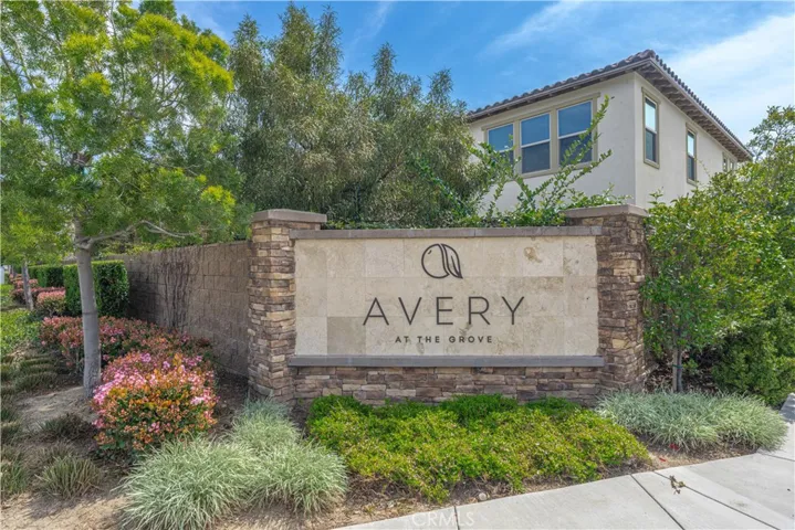 2238 N Lyon Street, Santa Ana, California 92705