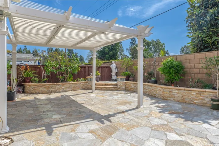 2238 N Lyon Street, Santa Ana, California 92705
