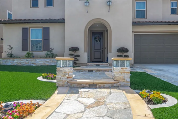 2238 N Lyon Street, Santa Ana, California 92705