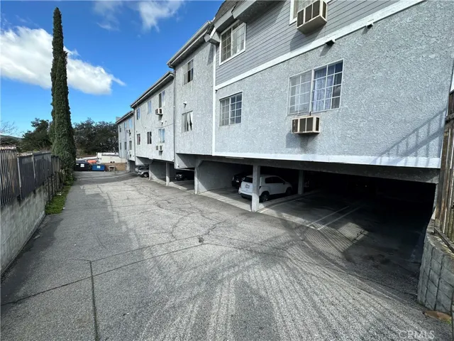 10205 Plainview Avenue, Tujunga, California 91042