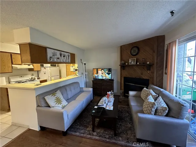 10205 Plainview Avenue, Tujunga, California 91042