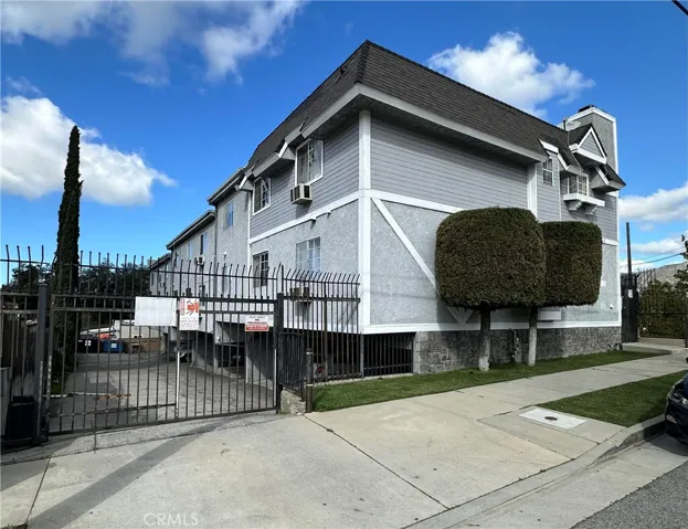 10205 Plainview Avenue, Tujunga, California 91042
