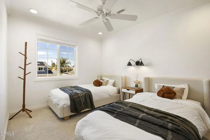 21-web-or-mls-Upmarketmedia_1536Ear-63