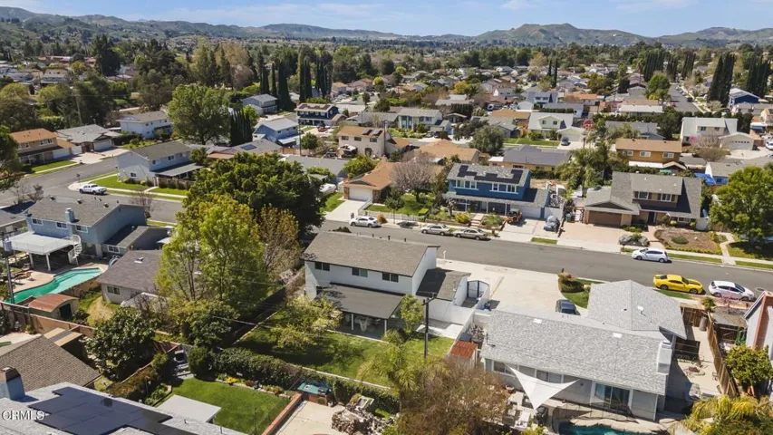 34-web-or-mls-Upmarketmedia_1536Ear-aer-