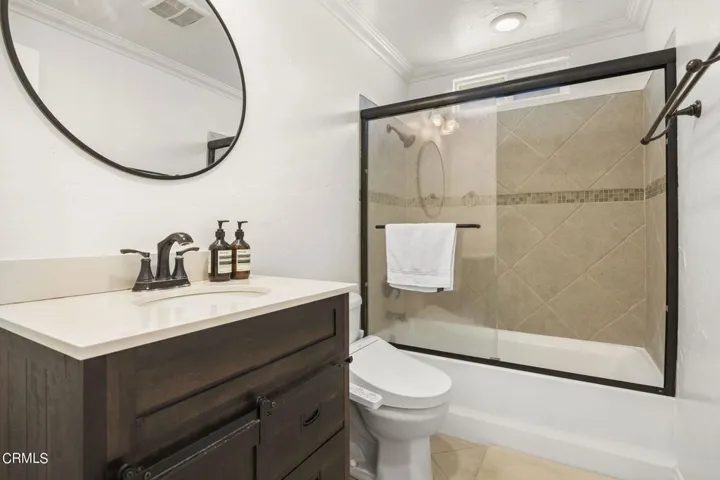 24-web-or-mls-Upmarketmedia_1536Ear-75