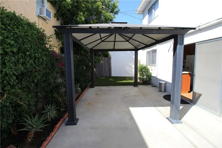 1079 Meadowbrook Avenue 5, Los Angeles, California 90019